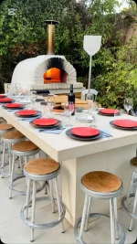 בתאריך ה 19/6 יום חמישי בין השעות 19:00-22:00 תתקיים סדנת בישול ספר הטאבון במושב עין ורד בשרון, סדנה מדהימה בה אני מלמדת טכניקות שונות של בישול ואפיה בטאבון, יהיו דגים צלויים בגריל טוסקני, פוקצ’ות, פיתות, ירקות צלויים, אנטריקוט, עראיס קינוח יין ועוד.
לפרטים והרשמה לסדנה הגיבו כאן ואשלח לכם לינק מסודר
מחכה לפגוש אתכם בת-חן❤️
#טאבון #סדנאותאוכל #סדנאותבטאבון #סדנאותבתחן #יאמי #אוכל